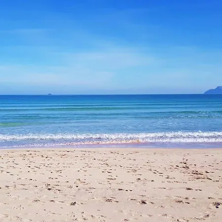 Beachside Gateway In Apartment Playa de Muro (Mallorca)